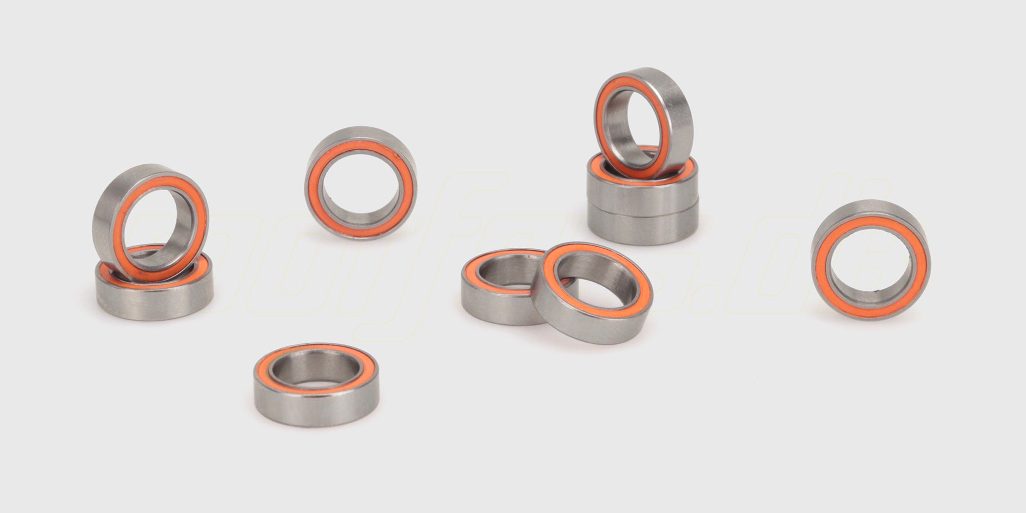 To små kuglelejer i størrelsen 8x12x3.5 mm med blå forsegling til fjernstyrede biler.