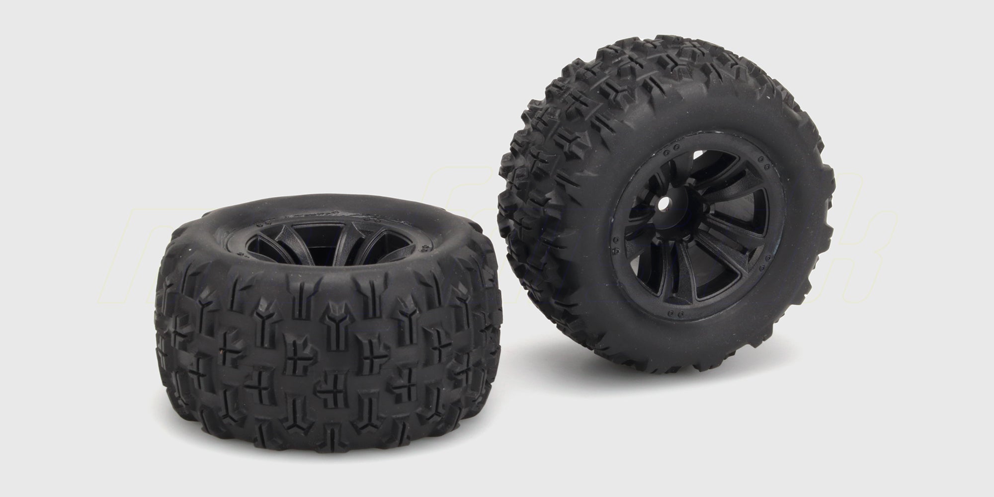 To sorte HyperGo hjul med dækmønster til offroad brug på fjernstyrede biler vist på en hvid baggrund.