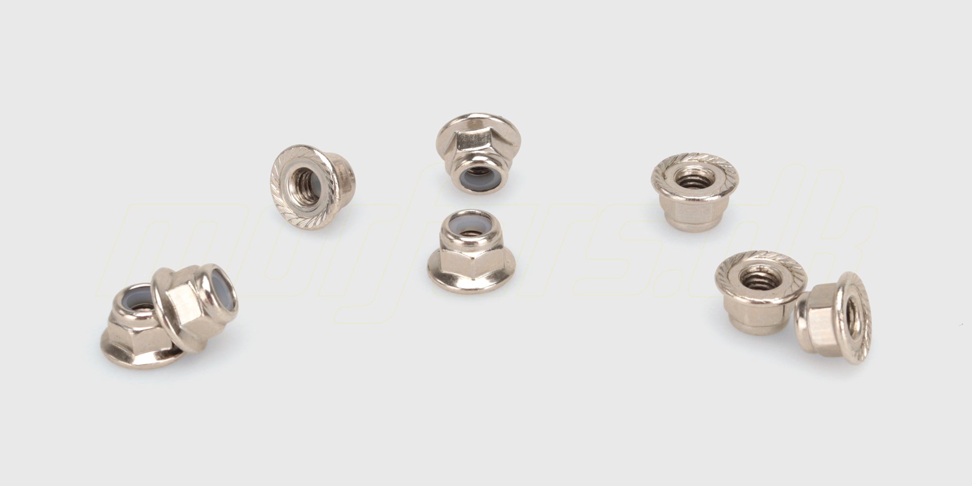 Sølvfarvet M4 hjulmøtrik med nylonlås til sikker montering af hjul på MJX Hyper Go fjernstyrede biler.