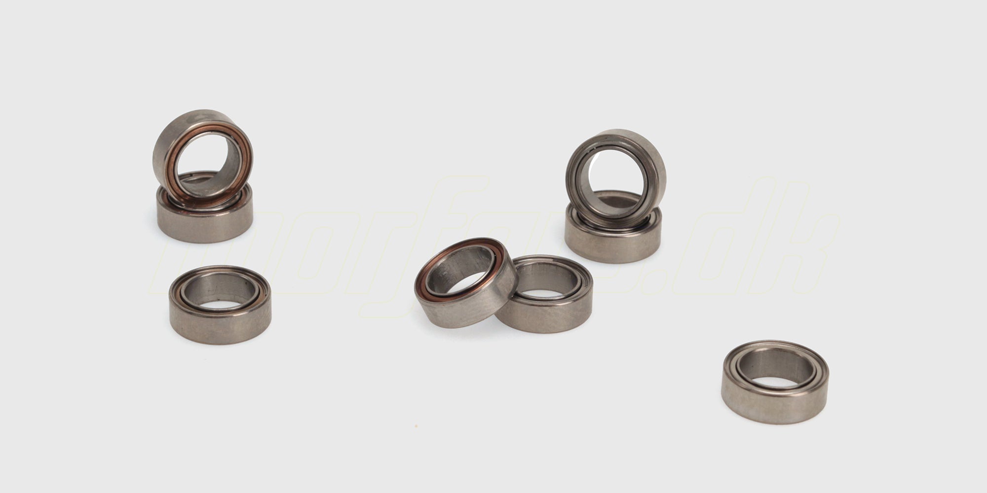 Sølvfarvet kugleleje i størrelsen 6.35x9.525x3.175mm til reparation af fjernstyrede biler.