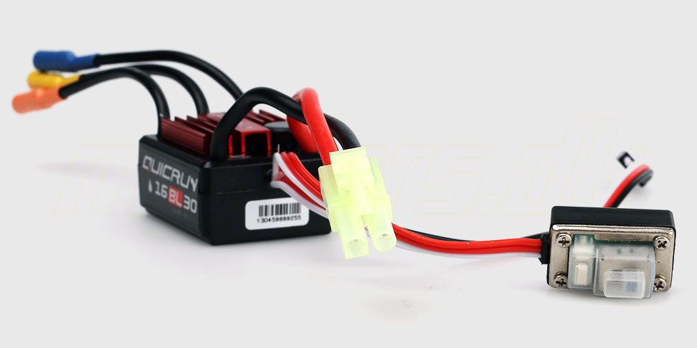 Hobbywing Quicrun 16BL30 brushless ESC fartregulator til fjernstyrede biler med ledninger og mini-tamiya stik.