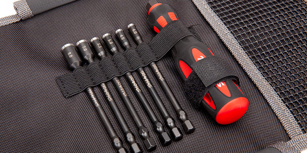 Traxxas Speed Bit Toolkit med unbrakobits og topnøgler i en praktisk værktøjstaske til fjernstyrede biler.