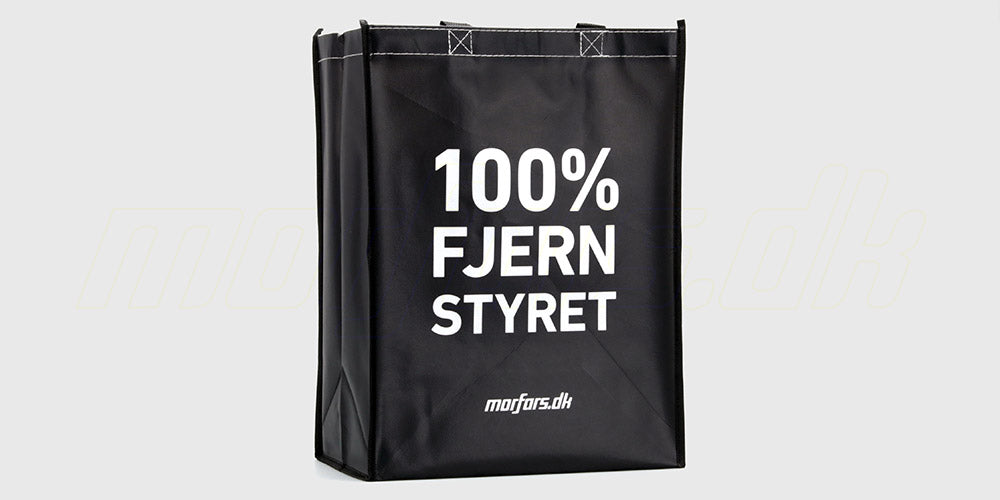 Hvid Morfars.dk genbrugs-pose med logo til nem transport og opbevaring af fjernstyret legetøj.