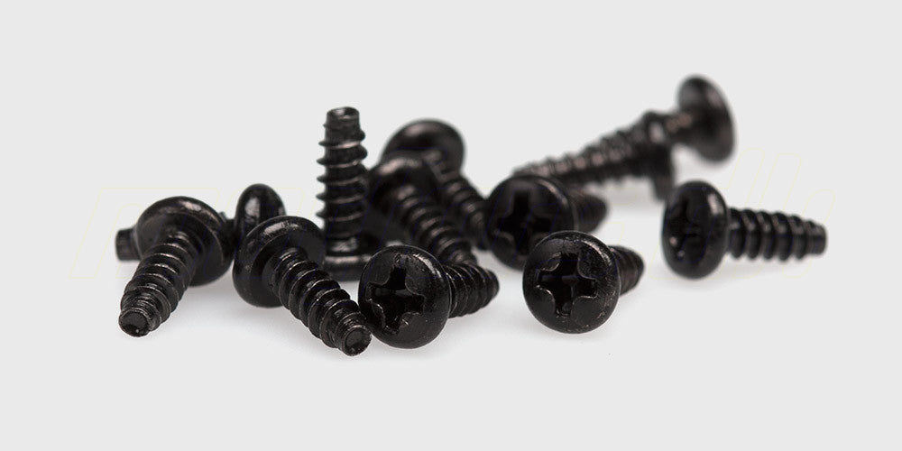 Sort selvskærende rundhovedet skrue i størrelse 3x8 mm til montering af dele på fjernstyrede biler.