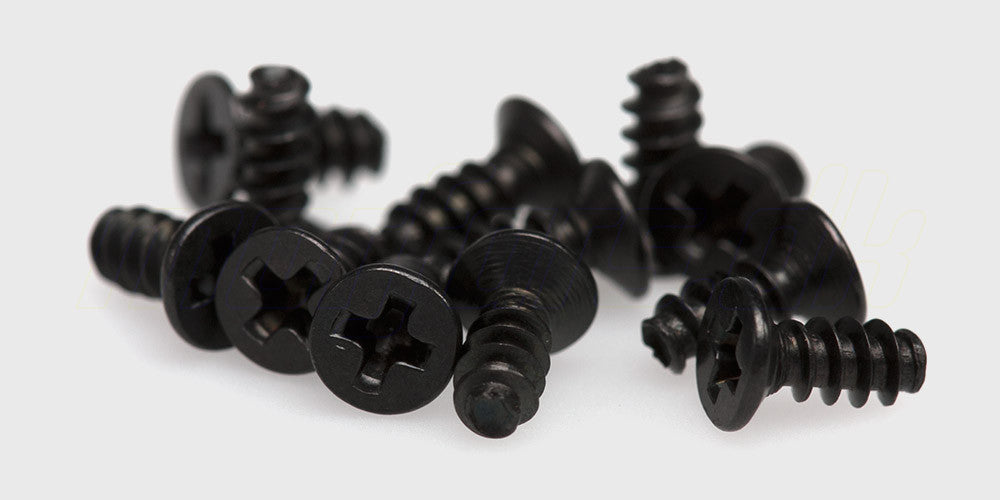 Lille undersænket og selvskærende skrue i størrelsen 2.6x6 mm til montering i fjernstyrede biler.