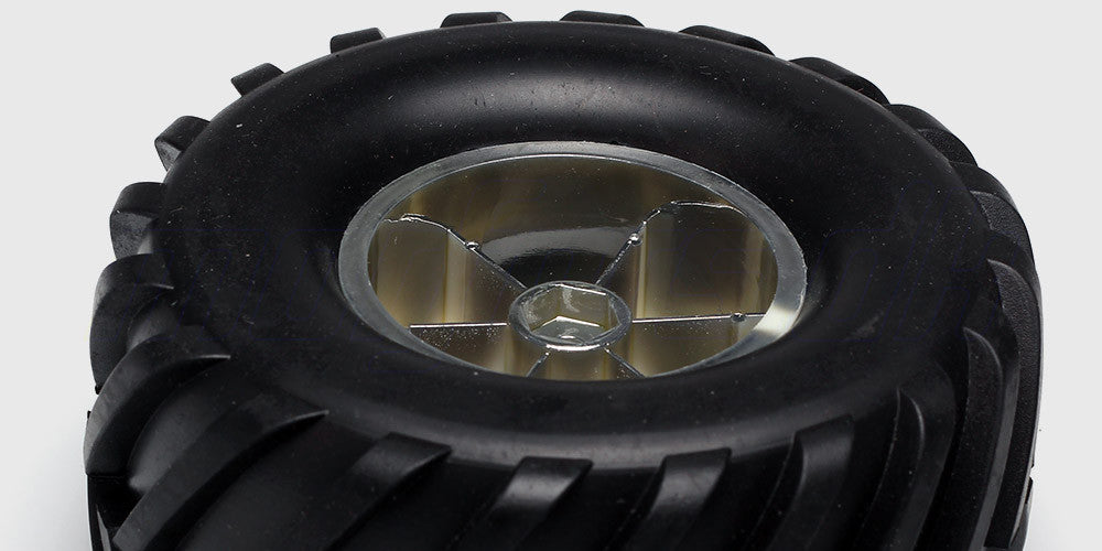 SHT Mover V hjulsæt med grove offroad dæk og sorte fælge til fjernstyrede biler i terræn.