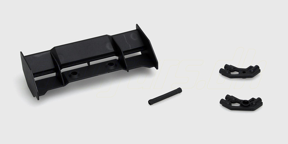 Sort vingeholder og monteringspind i plast til montering af hækvinge på en fjernstyret bil.