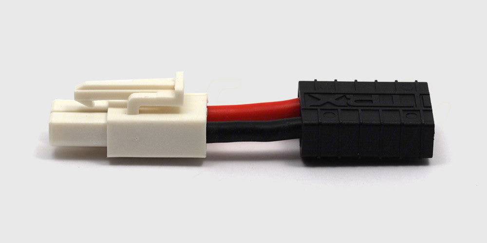 Kompakt adapterstik med TRX-hun og Tamiya-han til tilslutning af batteri i fjernstyret bil.
