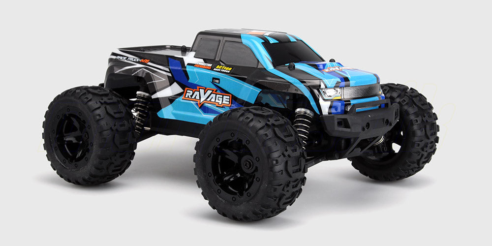 Sort Ravage fjernstyret truck med store offroad hjul og robust karosseri klar til terrænkørsel.