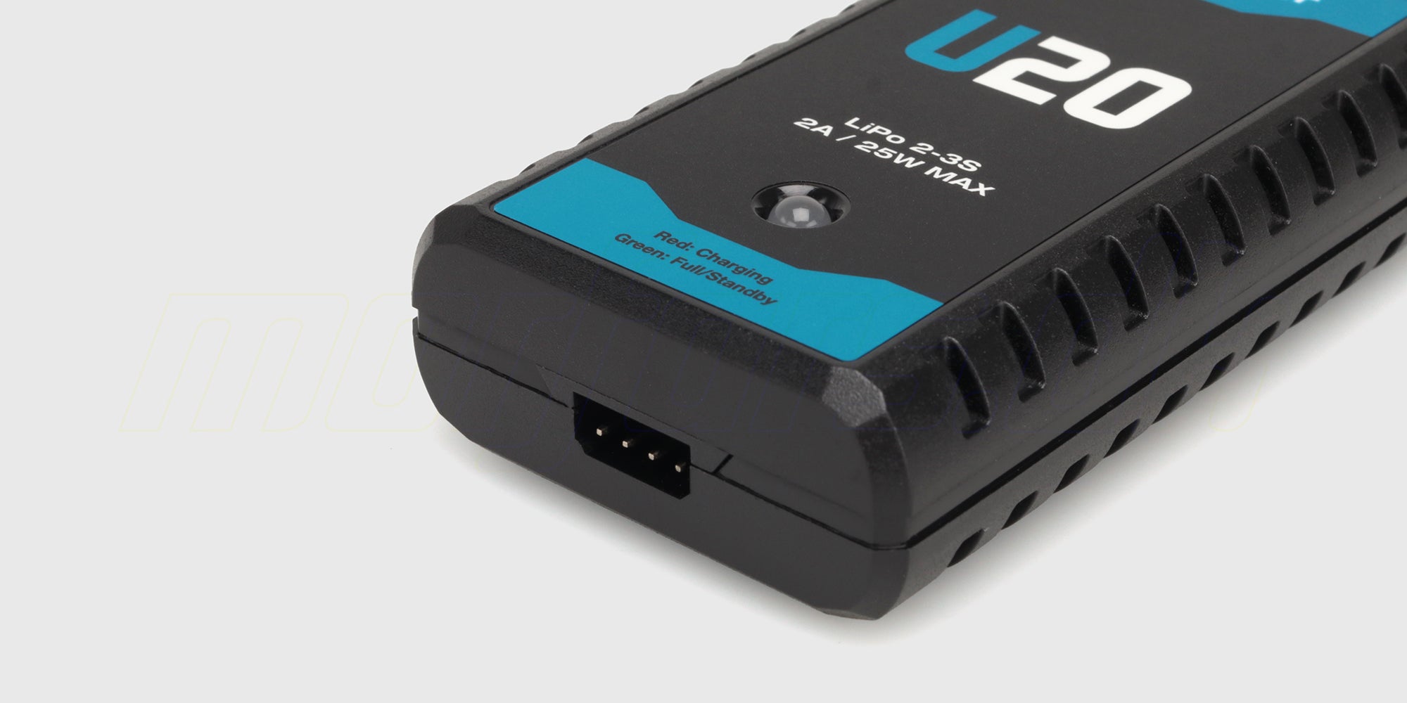 Kompakt Charger U20 batterioplader til fjernstyrede biler vist fra siden med tilslutningsstik.