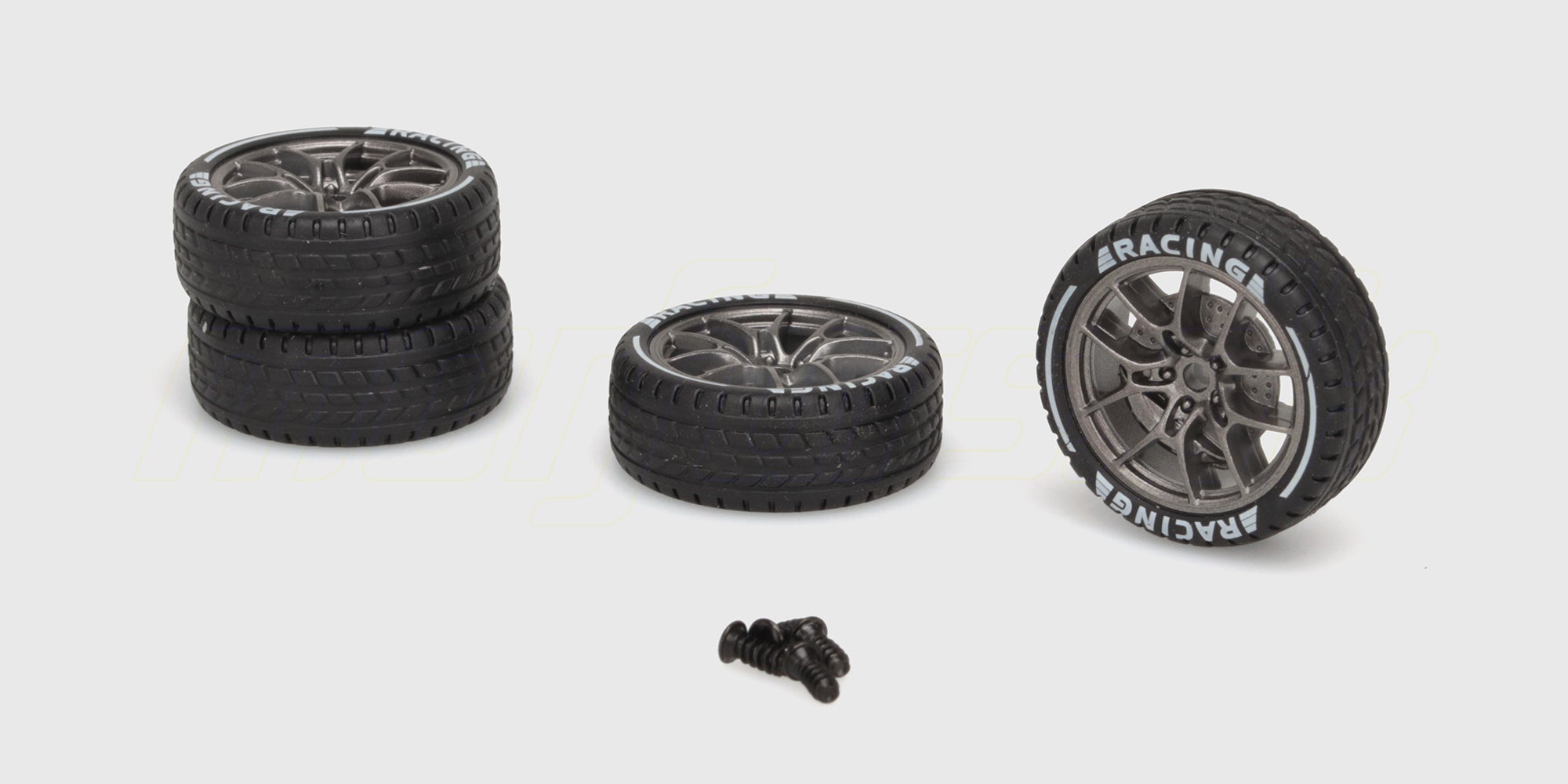 Fire sorte gummihjul til BTD Drifter fjernstyret bil vist på en hvid baggrund.