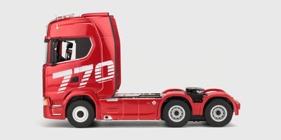 Huina Scania 770S mit Anhänger 1:18