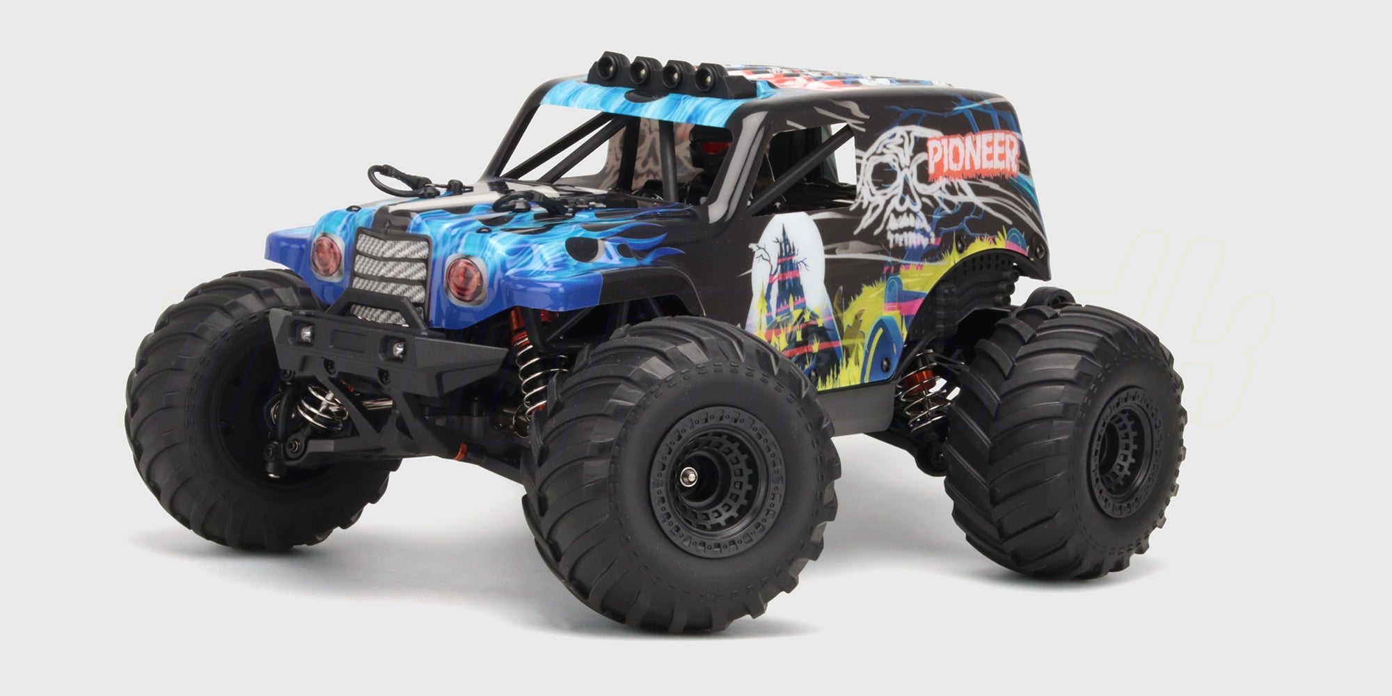 Blå Hurricane XL brushless monster truck med store offroad hjul vist fra siden på hvid baggrund.