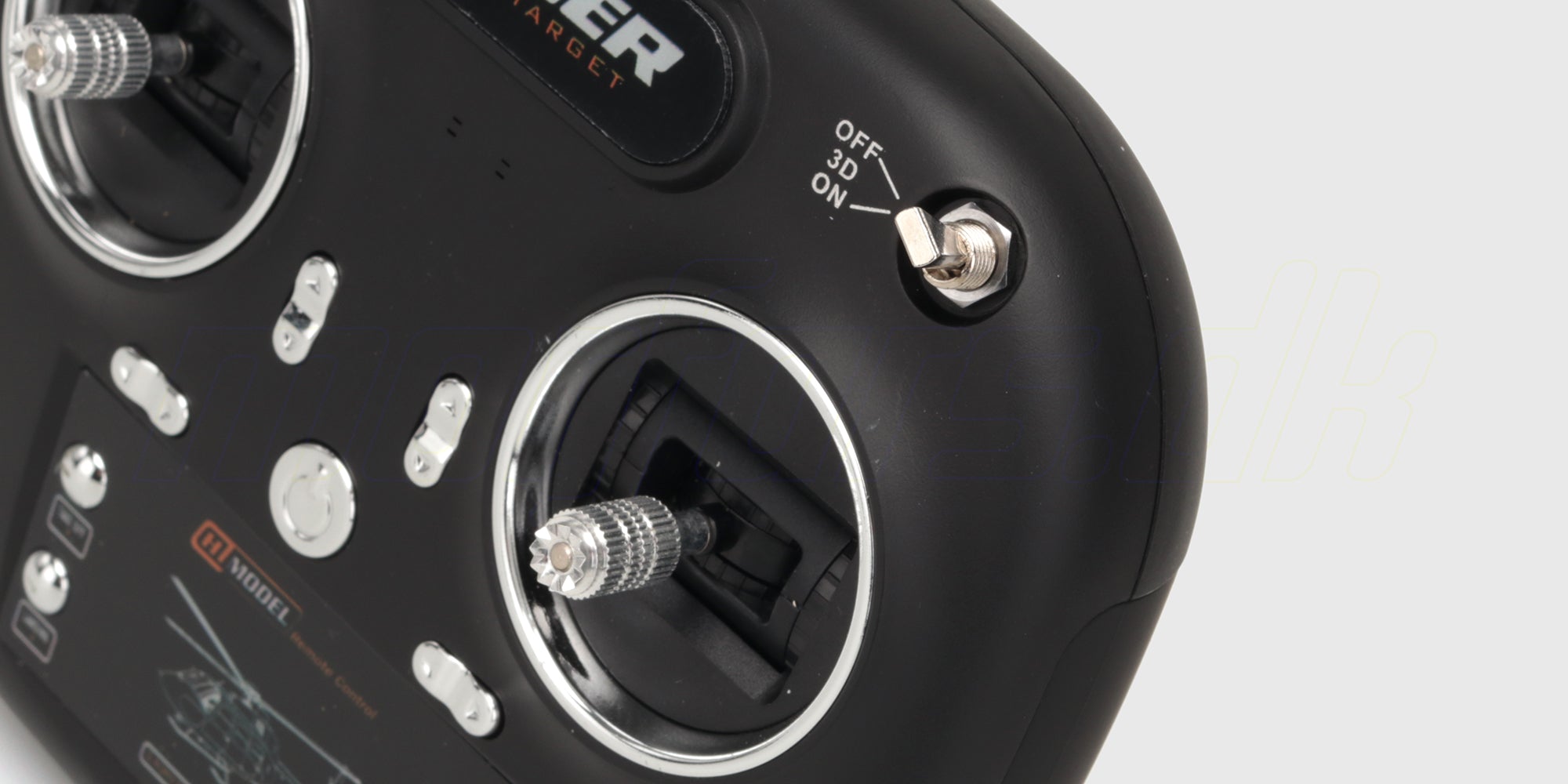 Sort fjernbetjening til Top Hunter helikopter med kontrolpinde og knapper til præcis flyvning.