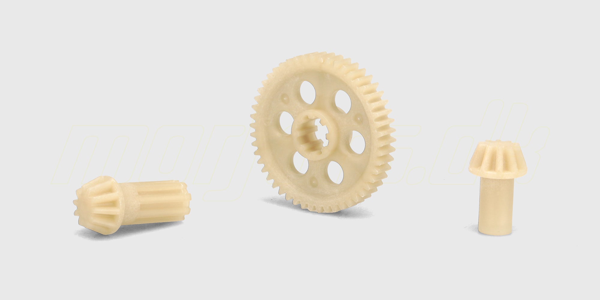 Hunter spur gear i hvid plast og to forskellige pinions i metal til Hunter fjernstyret bil.