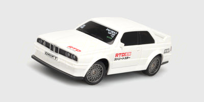 Legend Drift Elite fjernstyret driftbil med realistisk karrosseri og specialdæk til kontrolleret drifting.