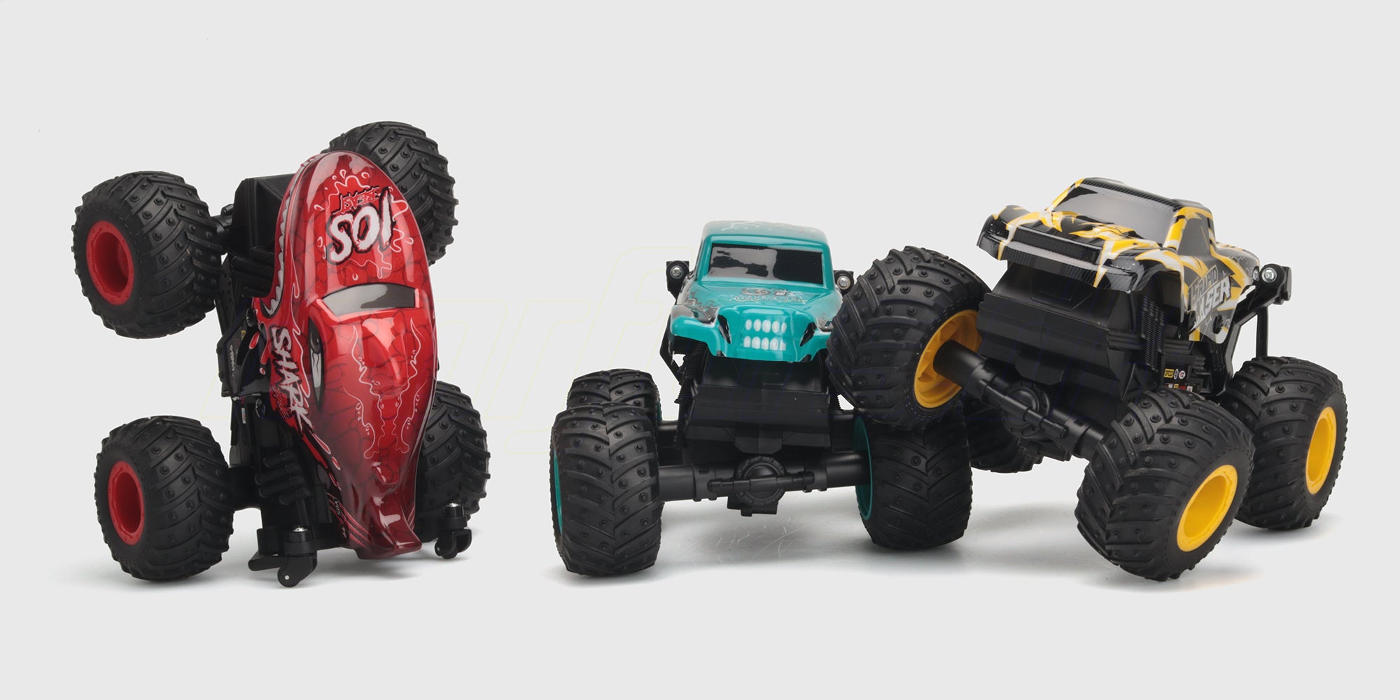 Firedance Stunt Truck fjernstyret bil med flamme-detaljer vist fra siden på hvid baggrund.