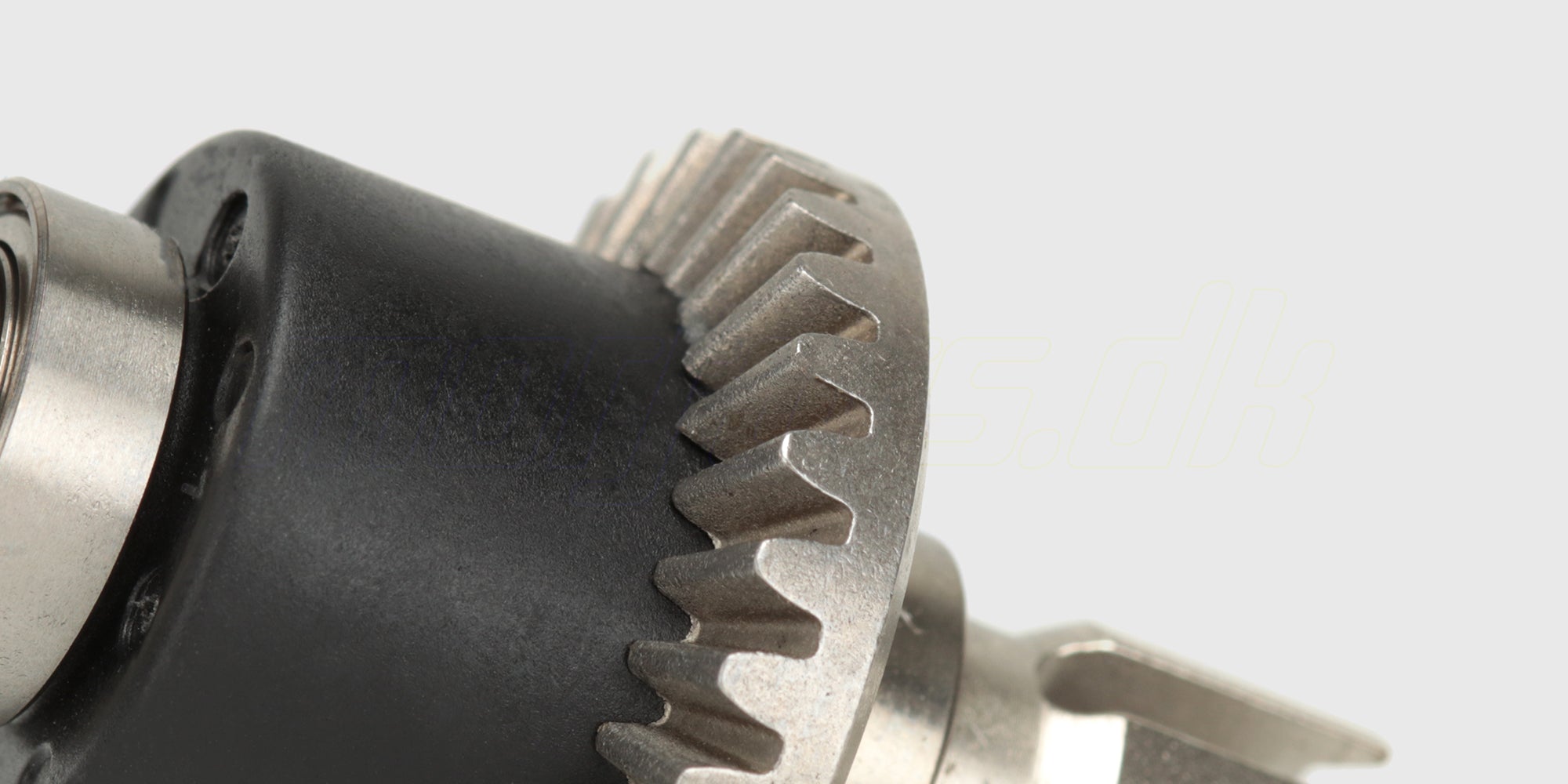 HyperGo Super HD differential i metal med præcise tandhjul til MJX fjernstyrede biler vist på hvid baggrund.