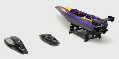 Shadow Storm fjernstyret speedbåd set oppefra med sort cockpit og gul dekoration