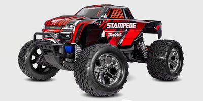 Traxxas Stampede 2WD monster truck i blå med store offroad dæk klar til kørsel.