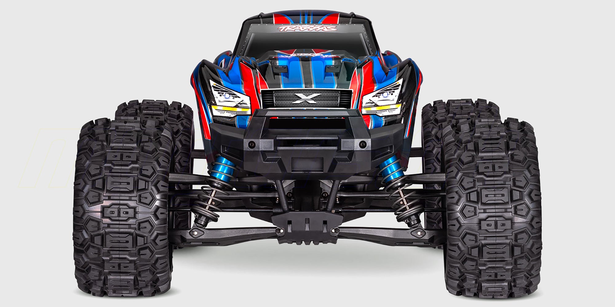 Traxxas X-Maxx 8S monster truck med robuste belted dæk og holdbart karosseri til vild offroad kørsel.