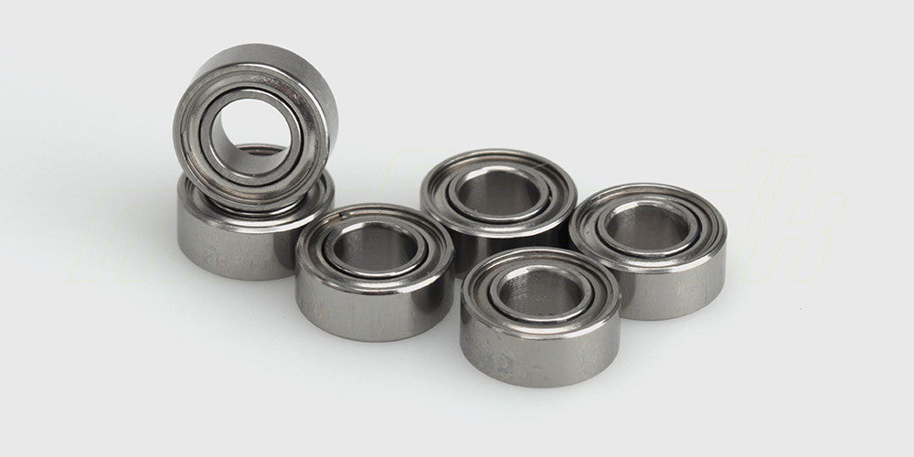To sæt små kuglelejer i størrelsen 5x10x4 mm til reparation af fjernstyrede biler.
