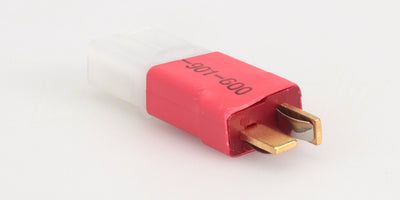 Nærbillede af Deans T-Plug hanstikket på en Tamiya adapter til fjernstyrede biler.