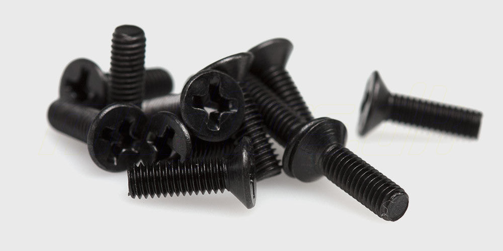 Undersænket skrue med mm-gevind i størrelsen 3x10 til montering i fjernstyrede biler.