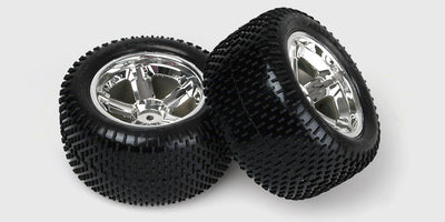 Hjulsæt Nostreet Chrome med mønstrede dæk og blanke fælge til fjernstyrede onroad biler.