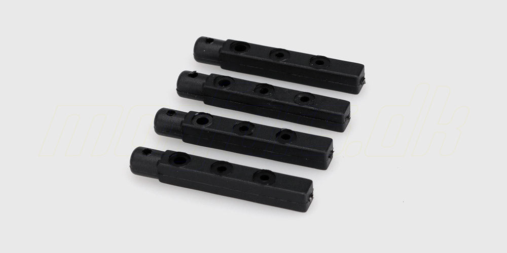 To sorte Hurricane body posts i plast til montering af karrosseri på en fjernstyret bil.