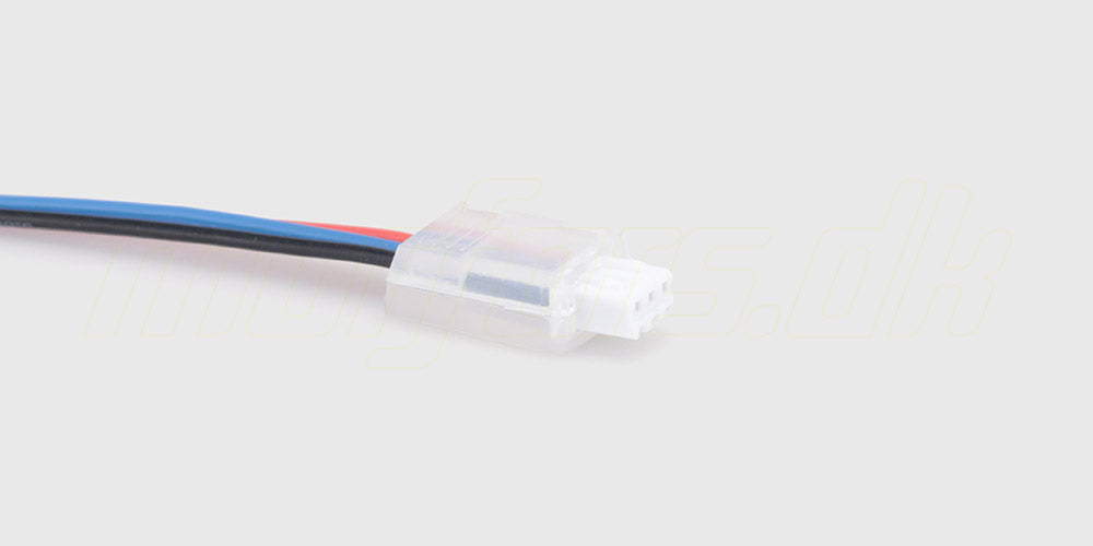 Balance stik forlænger til 2S LiPo batteri med hvide stik og trefarvet ledning til fjernstyrede biler.