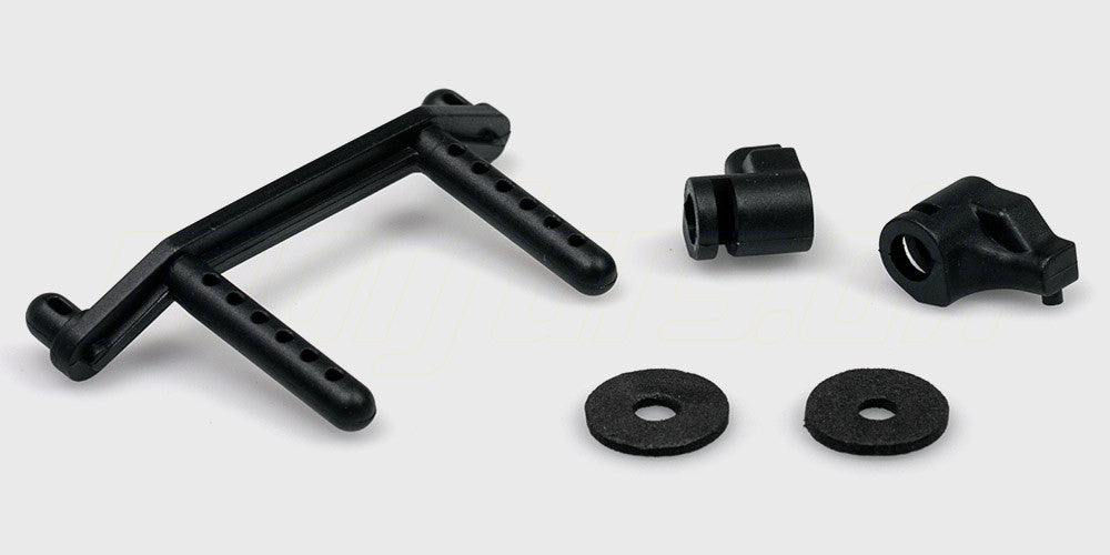 Sorte karrosseriholdere i plast til fjernstyret bil vist på hvid baggrund.