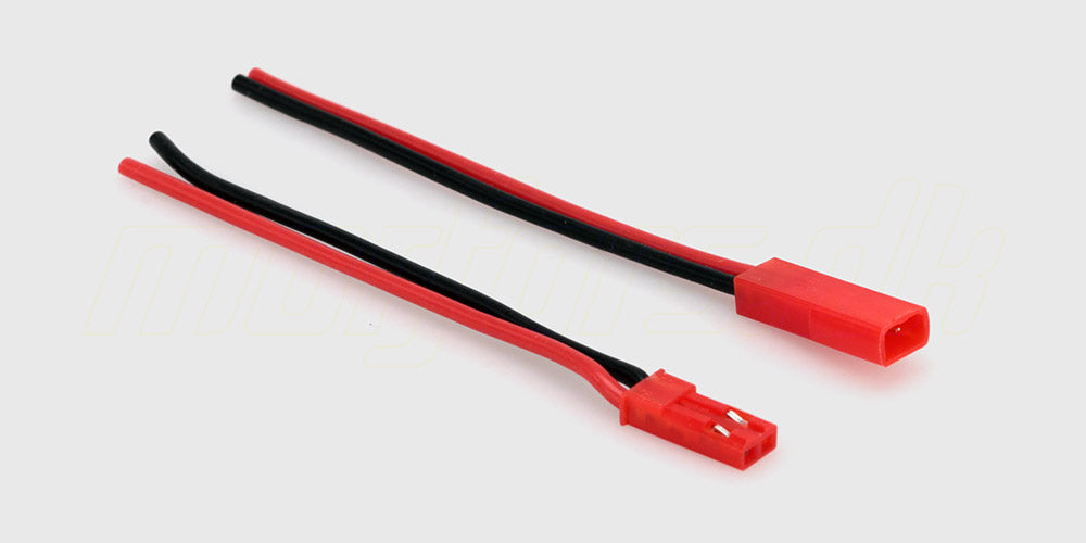 To hvide JST-XH balance-stik med farvede ledninger til 2S og 3S LiPo-batterier.