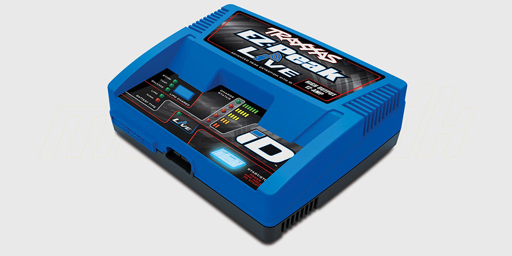 Sort Traxxas EZ-Peak Live hurtigoplader til LiPo og NiMH batterier med iD-teknologi til fjernstyrede biler.