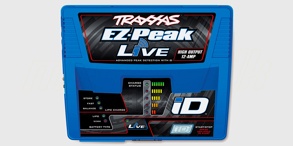 Sort Traxxas EZ-Peak LIVE hurtigoplader til LiPo og NiMH batterier vist på hvid baggrund.