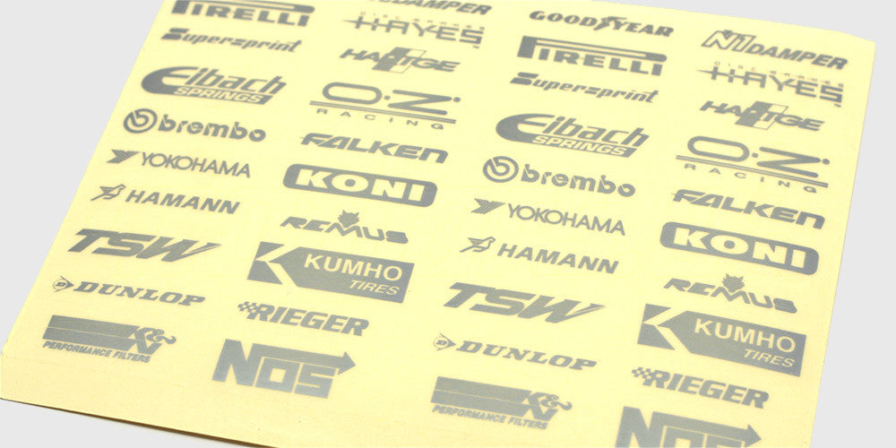 Ark med forskellige Racez sponsor-logoer og dekaler til styling af fjernstyrede biler.