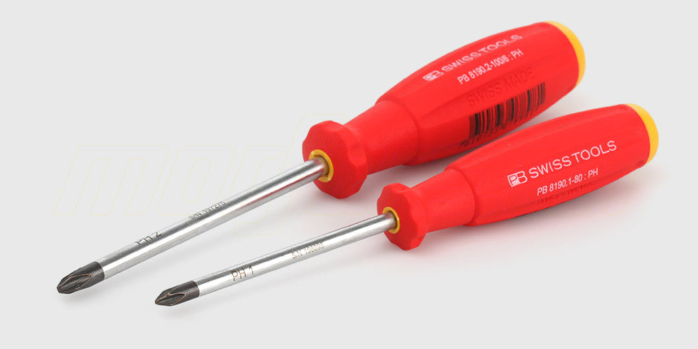 Ergonomisk SwissGrip PH stjerneskruetrækker med skridsikkert rødt håndtag til præcisionsarbejde.